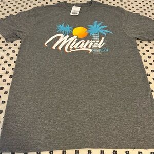 Miami tee-sold